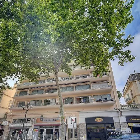 Immogroom - Central - Ac - Terrace - Near Shops Appartement